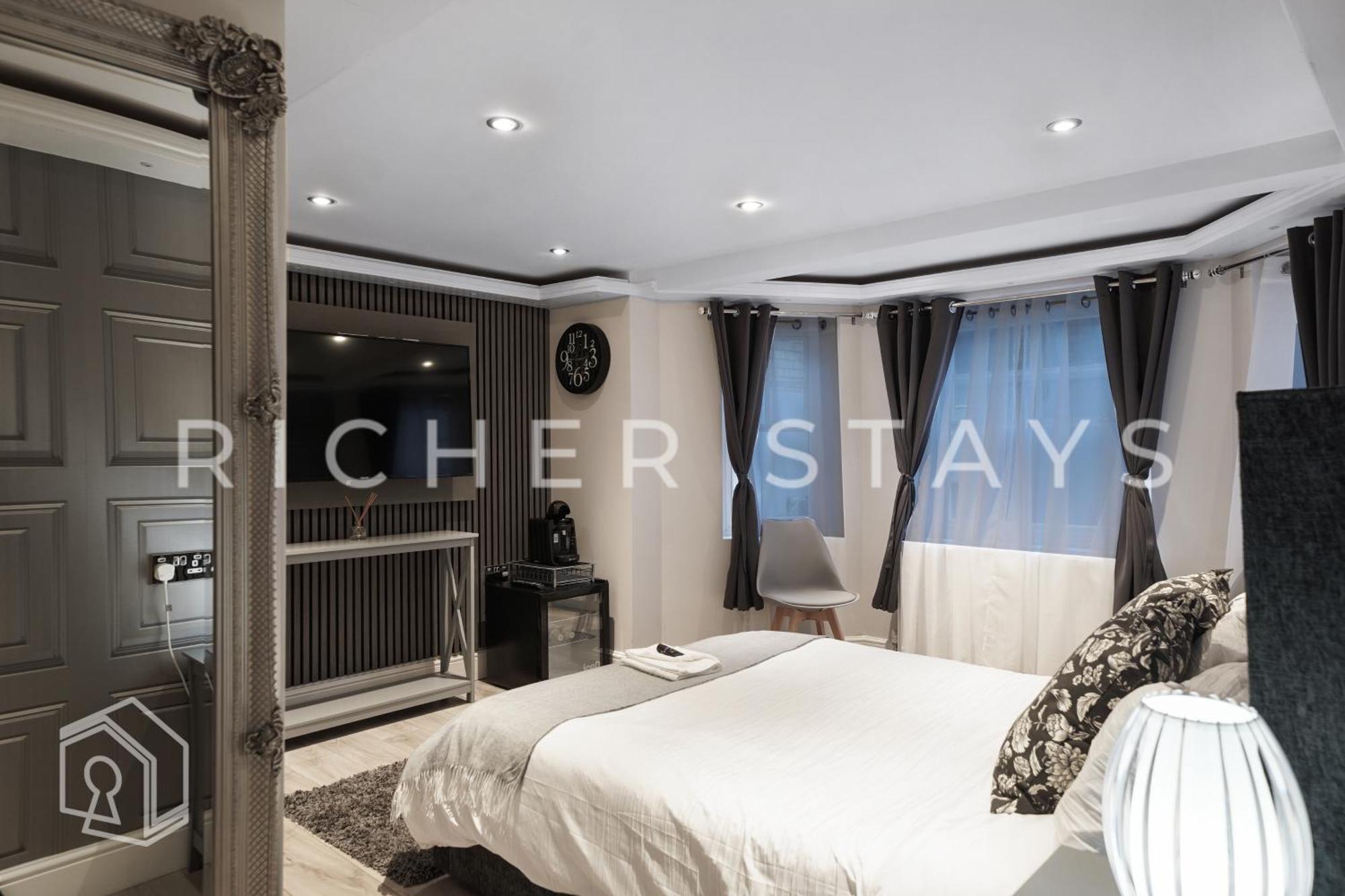 Hackney - En-suite & Amenities 4* London