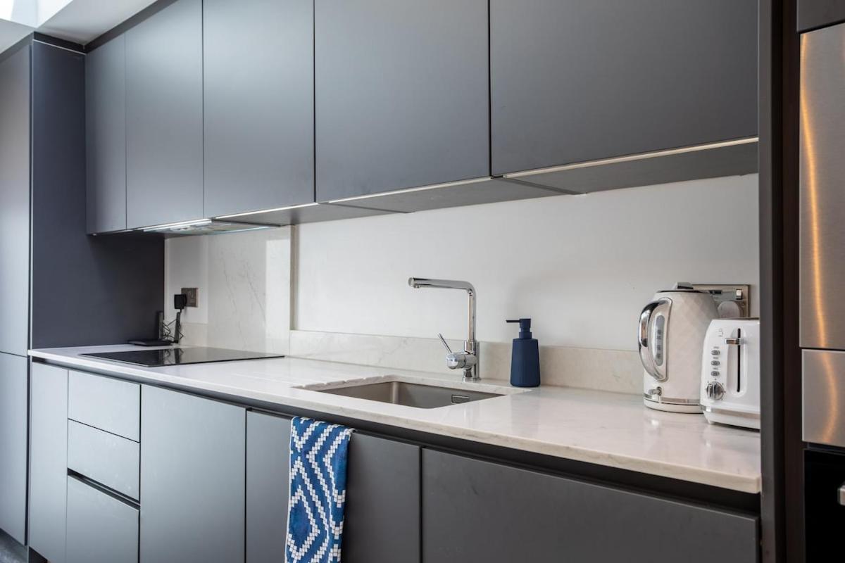 Stylish 2-bed Flat In The Heart Of West Hampstead Londres