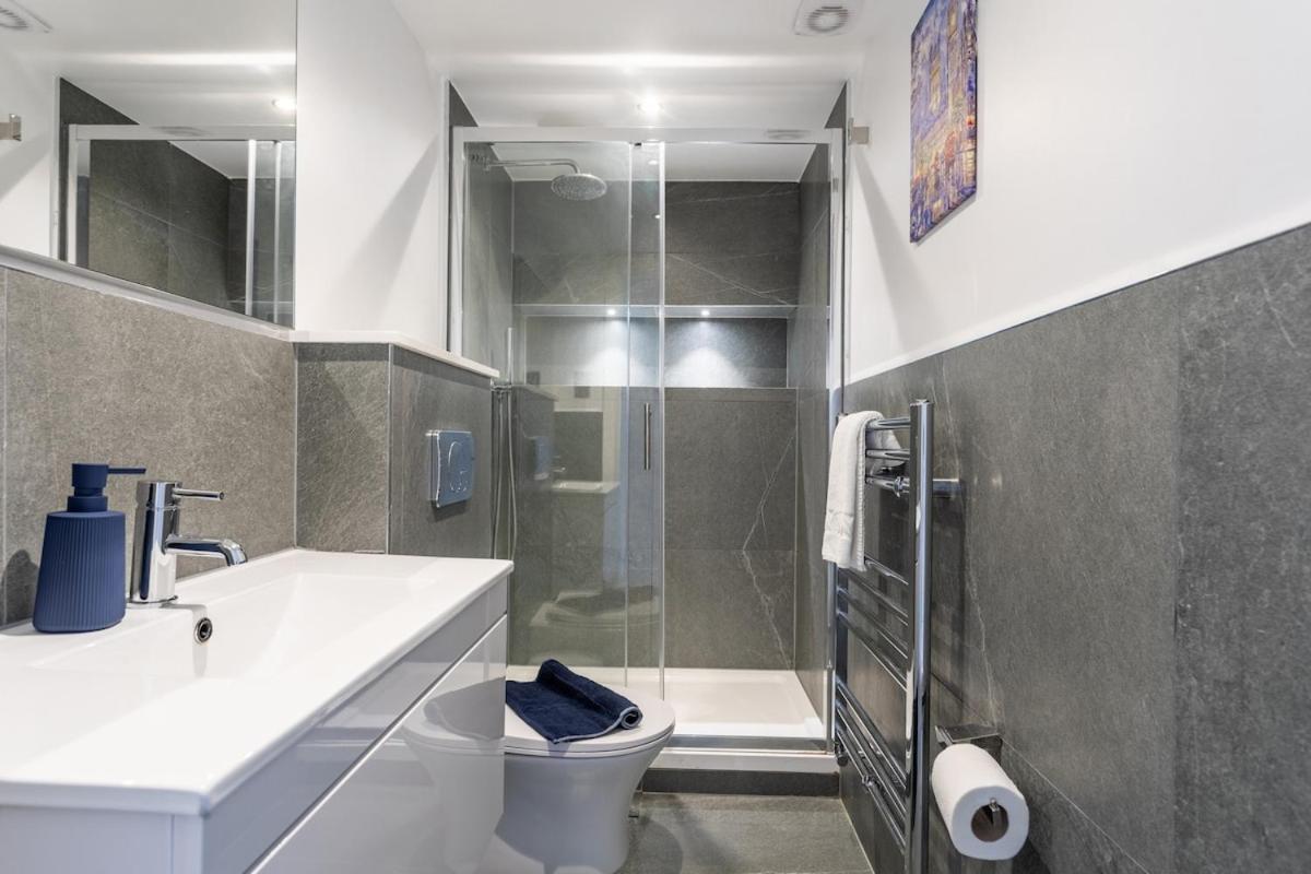 Stylish 2-bed Flat In The Heart Of West Hampstead Apartamento