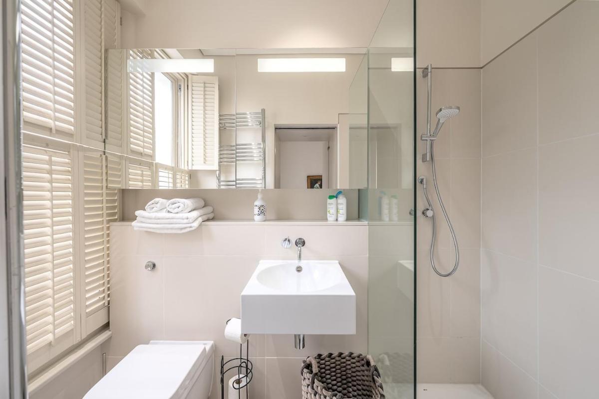 Brand New Refurbishment Townhouse In Notting Hill Near Portobello Road With Ac Air Conditioning & Roof Terrace Apartment *