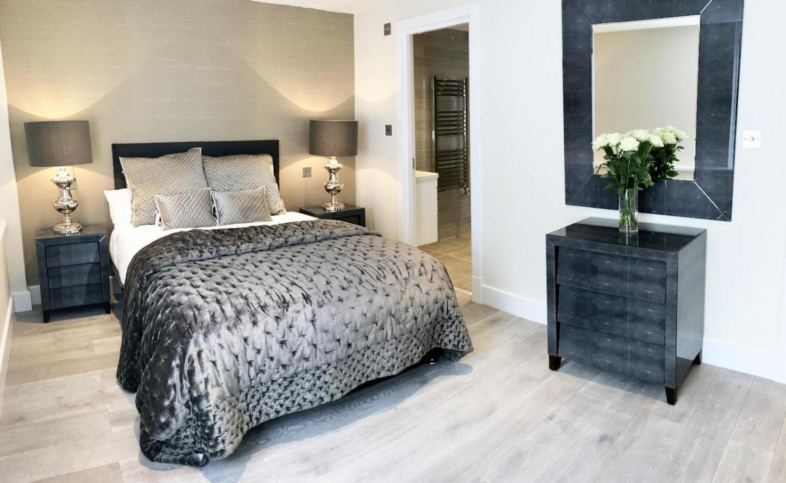 Luxury Two Bedroom Living - & Westminster London
