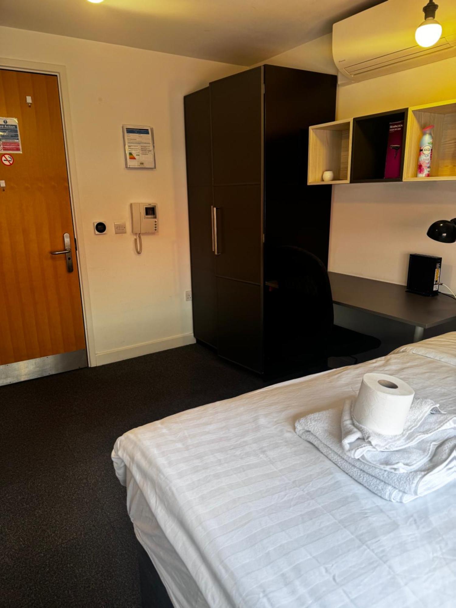 Farringdon Flat London