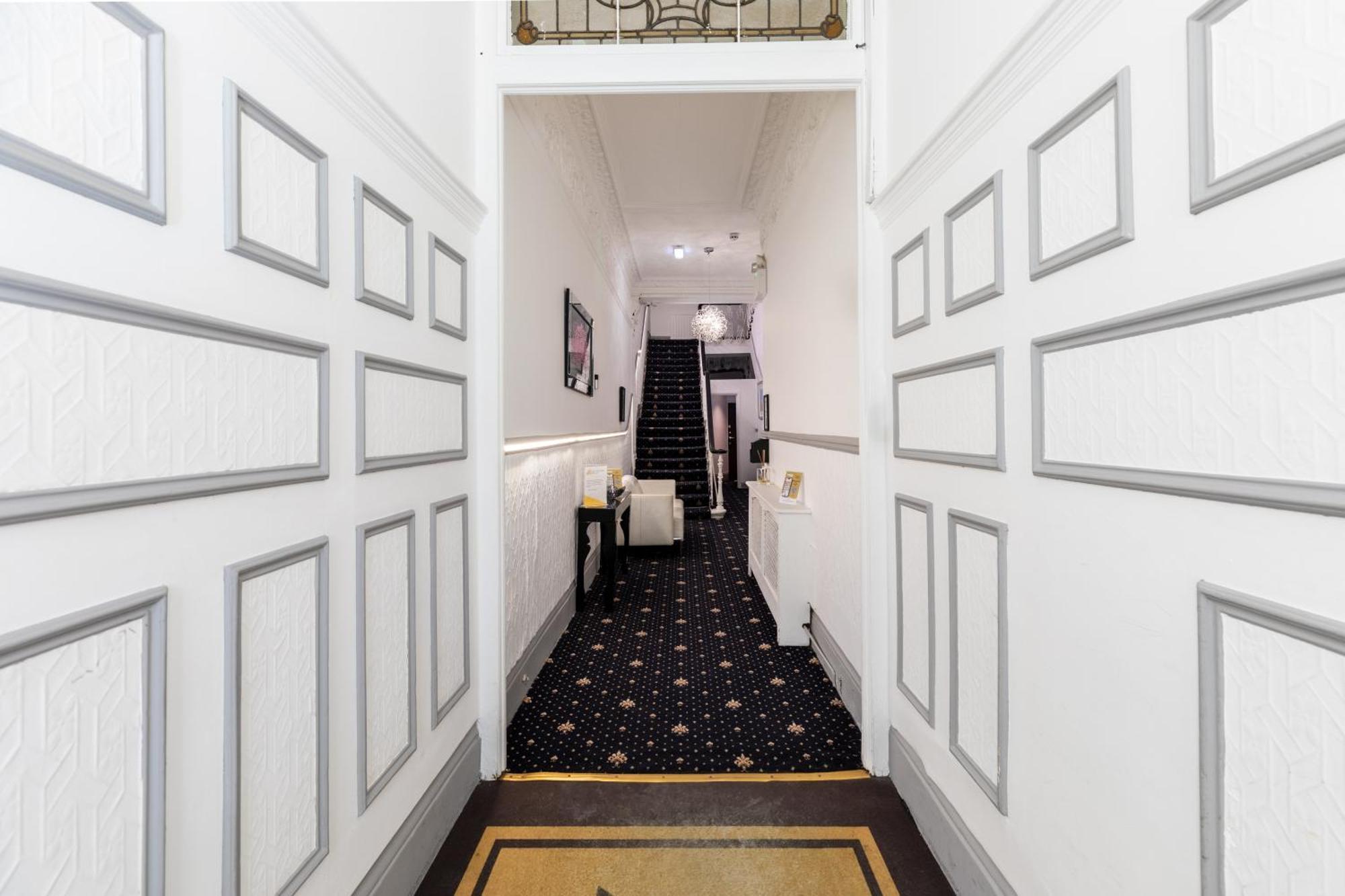 The Chapter - Hyde Park Hotel