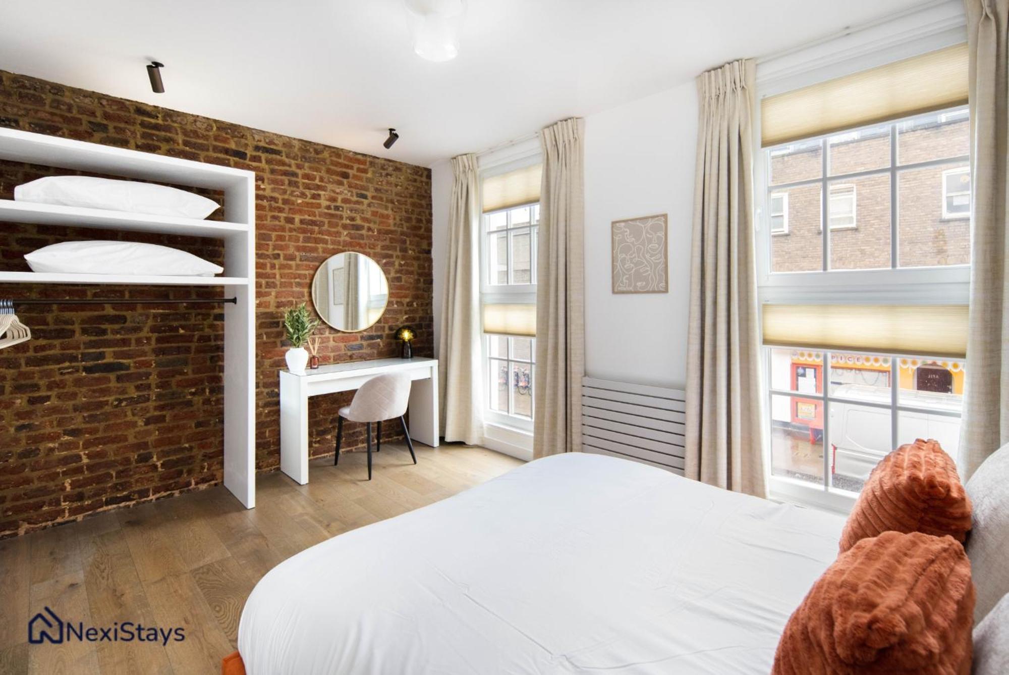1 Min Walk To Euston Station, Modern Townhouse * London