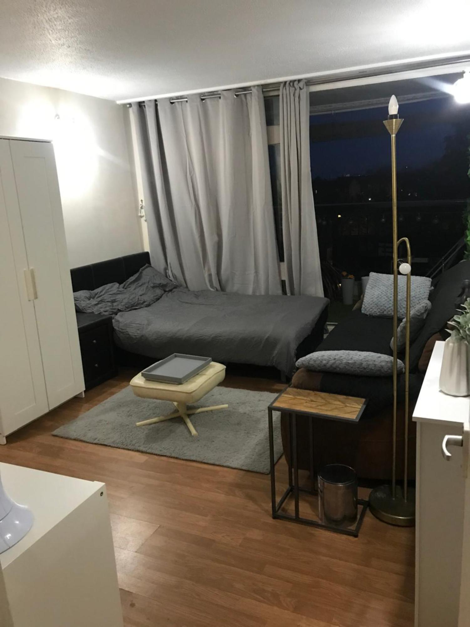 Big Double And Balcony View London