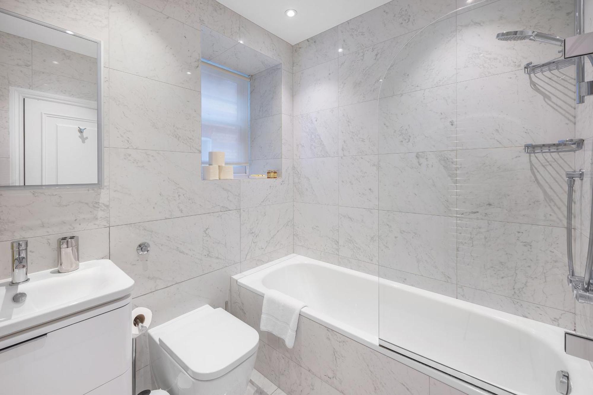 Casa Italia Near Sloane Square, Harrods And Kings Road - Washing Machine & Wifi * Londres