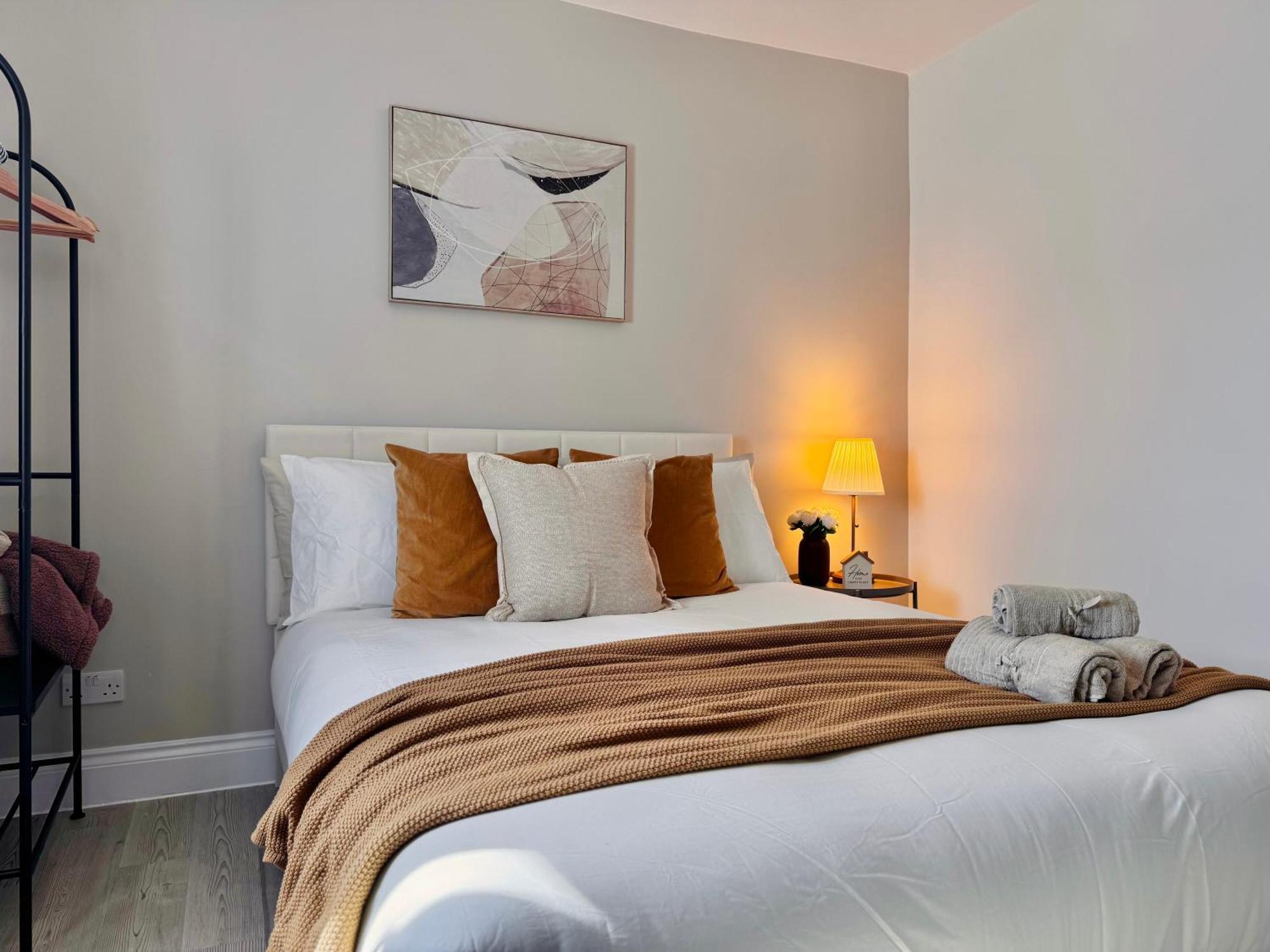 Homely 30min To Apartment London