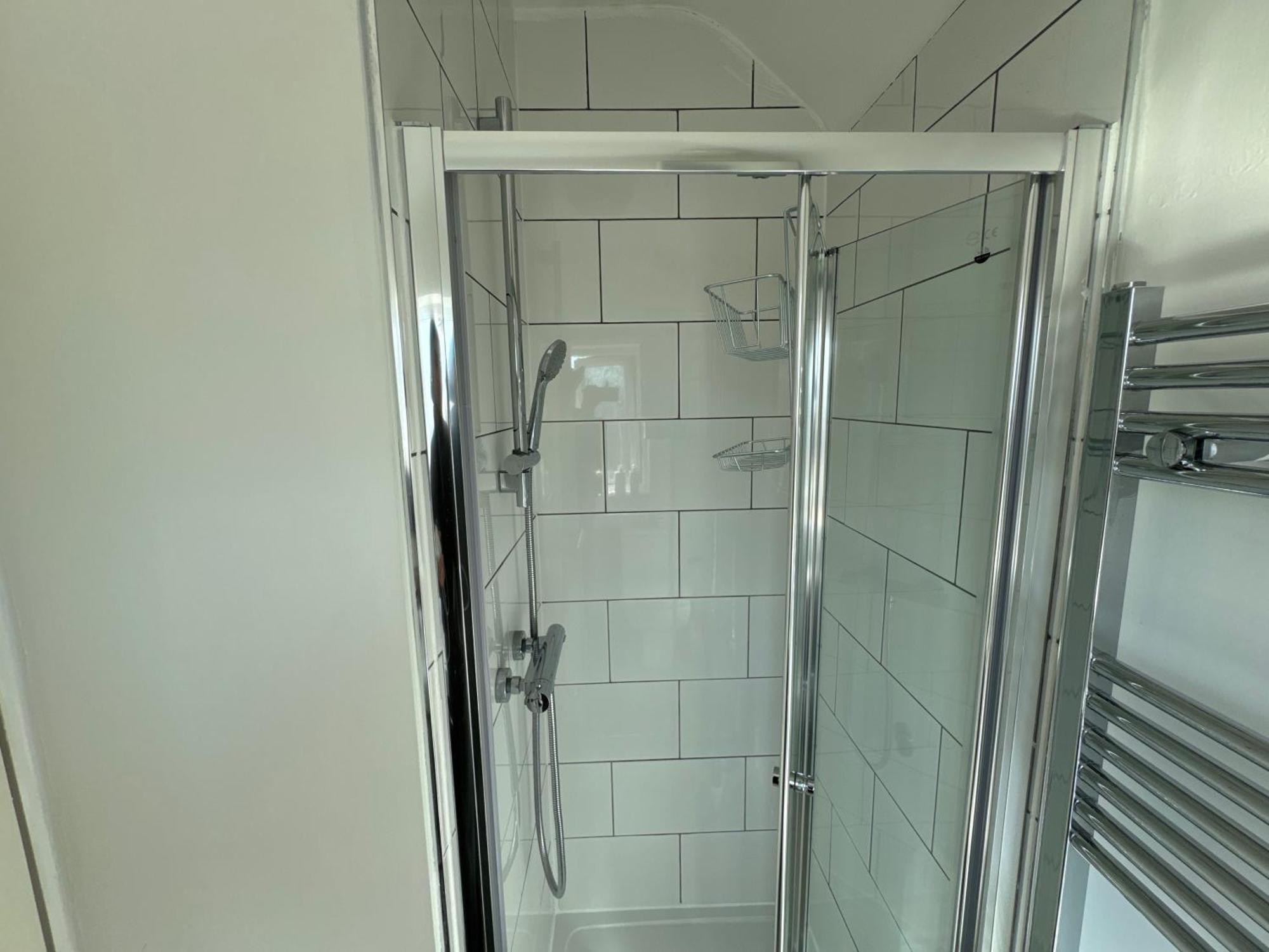 Apartment Homely 30min To