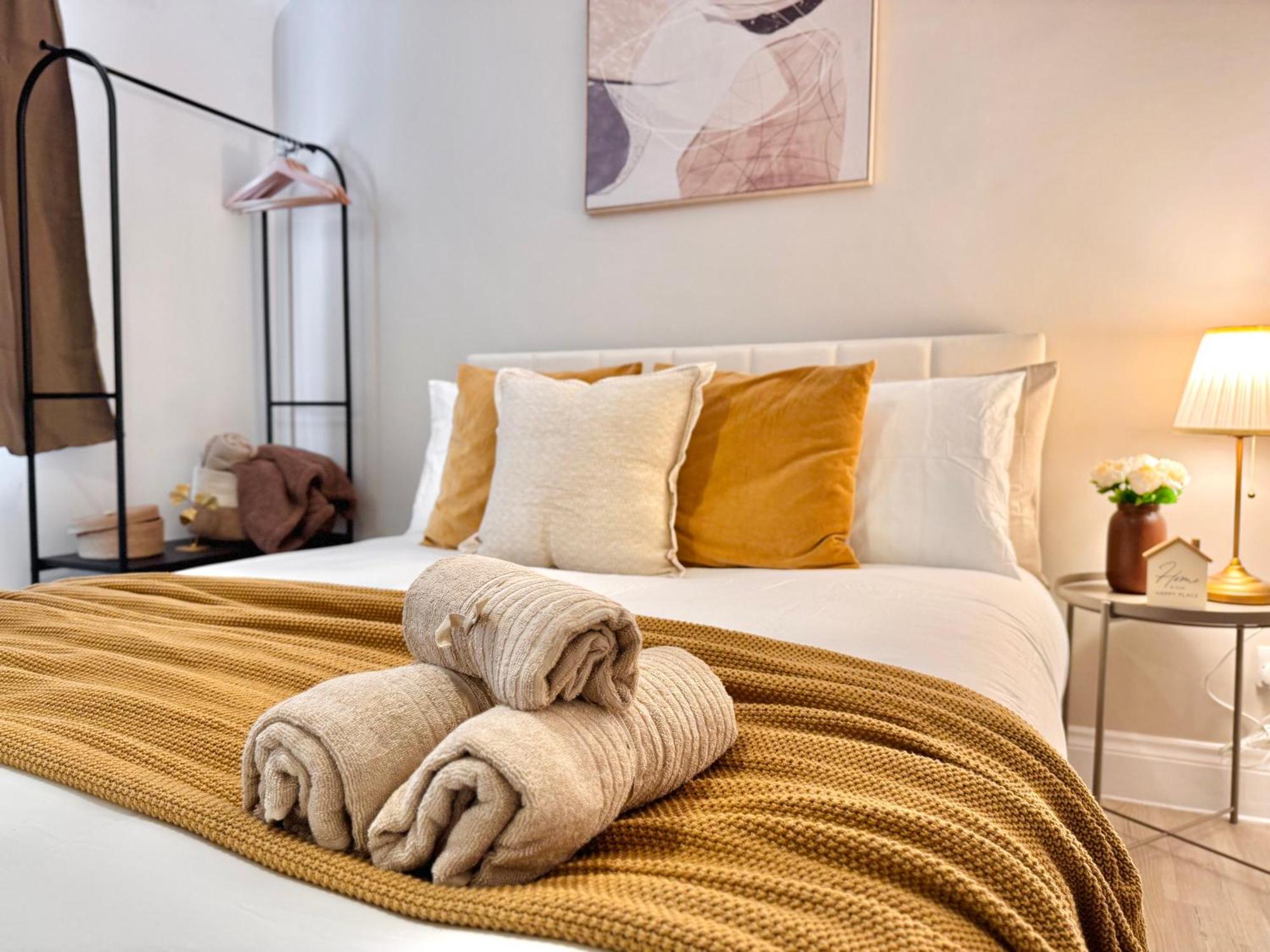 Homely 30min To Apartment