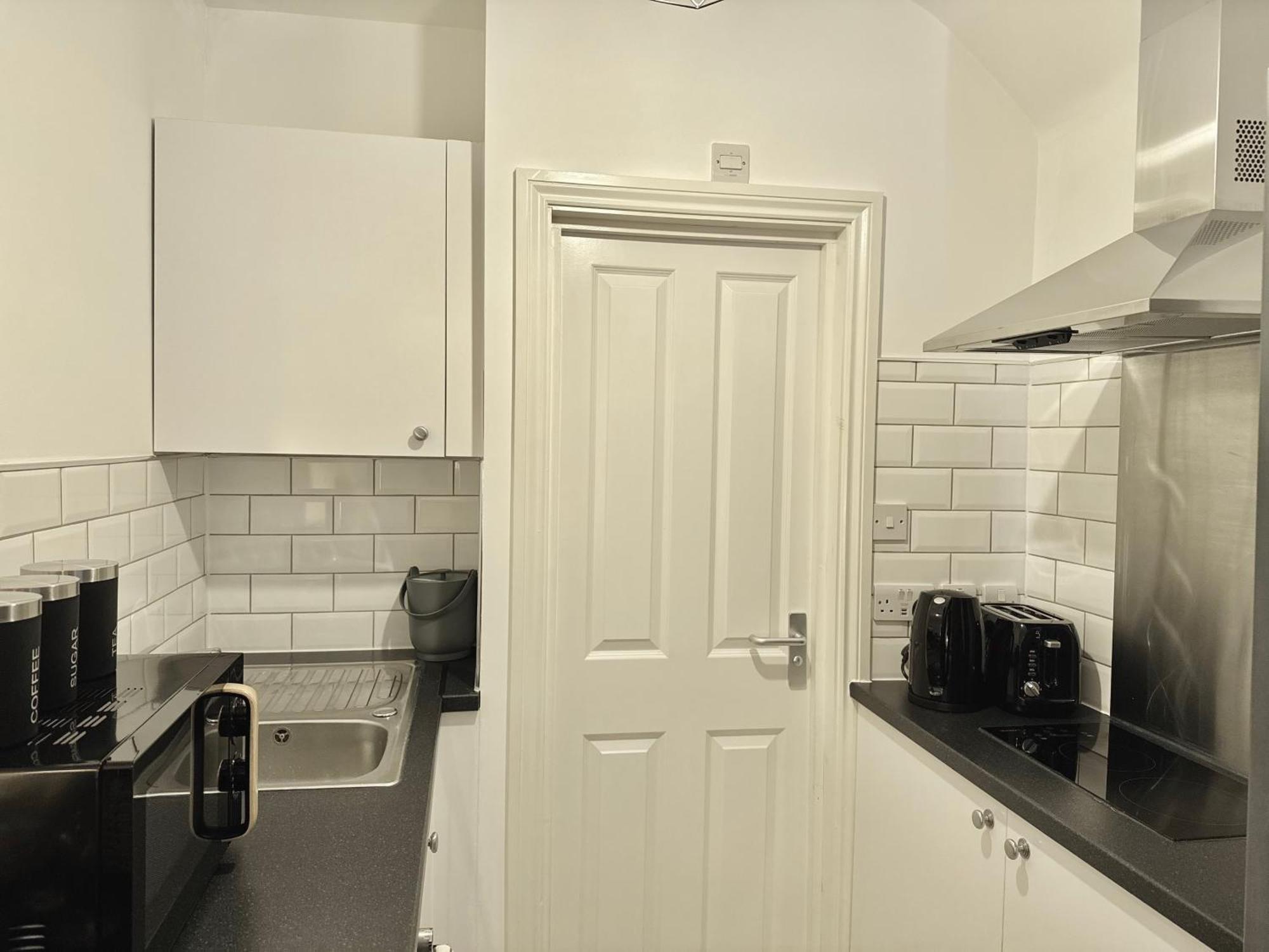 Homely 30min To Apartment *