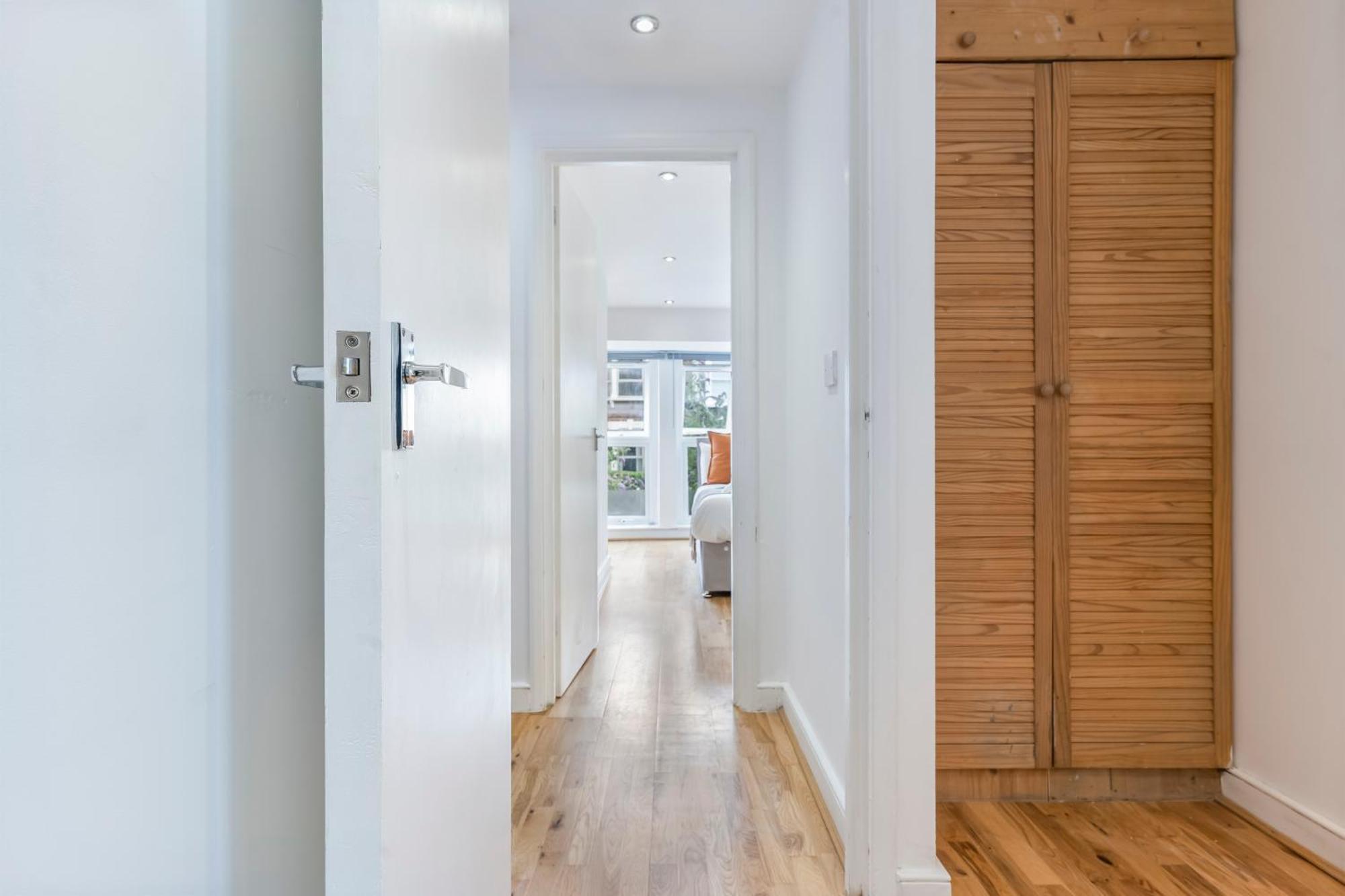 Stylish 2 Bed North London