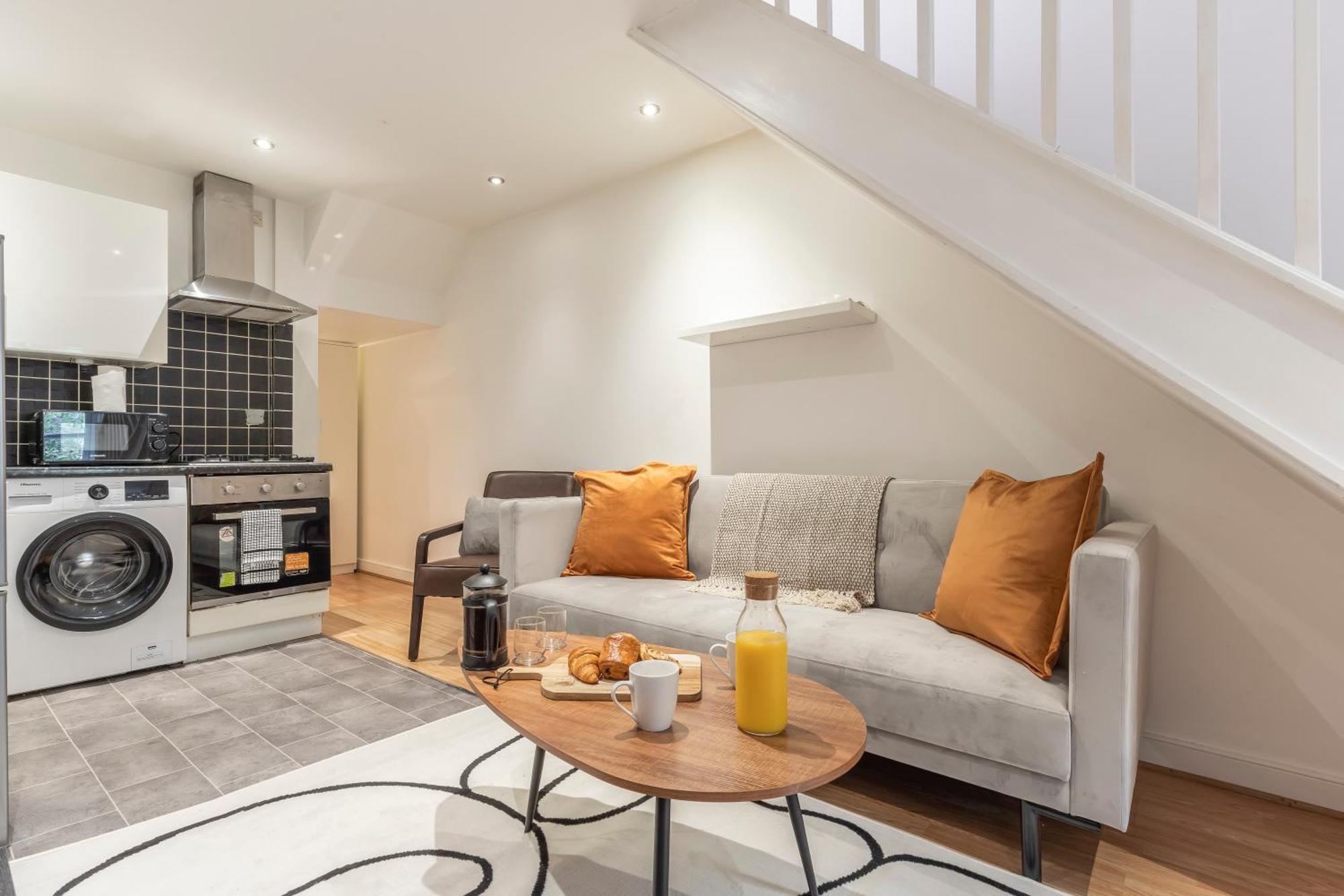 Stylish 2 Bed North * London