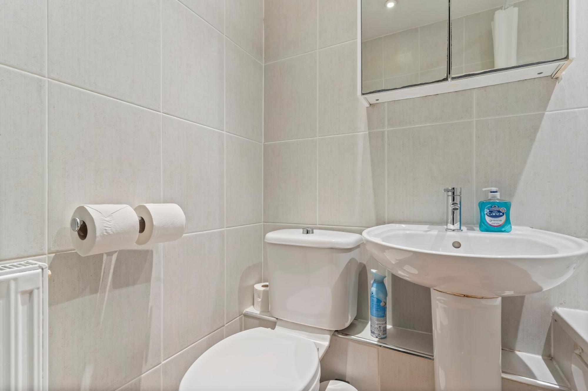 Apartment Stylish 2 Bed North London