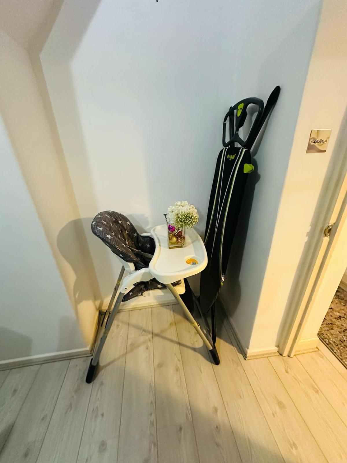 Lovely Quiet Spacious Around Little Venice Desirable Location Very By Ricky & Giustina Apartment London