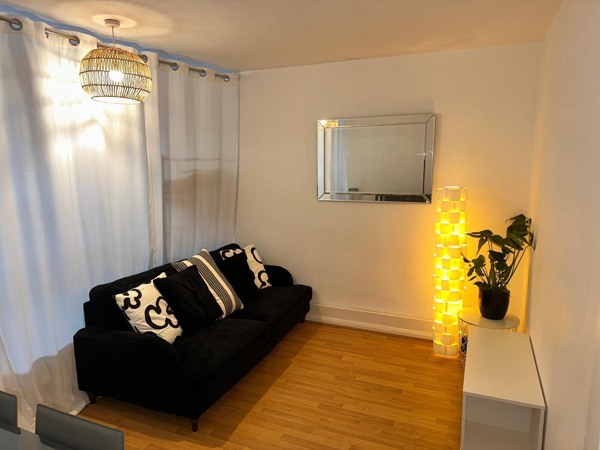 Cozy 2Br Flat , 5 Minutes From Sydenham Train Station Londres