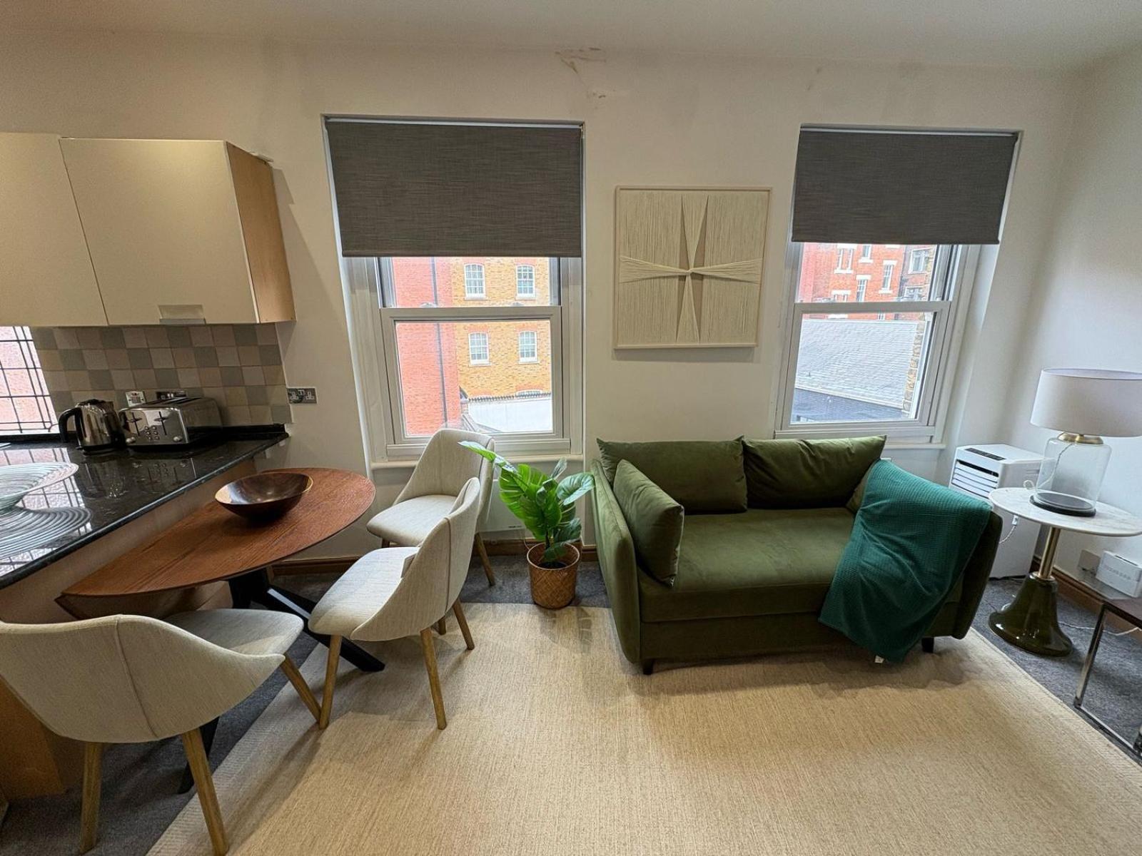 Estatesmen Mayfair Bond Street Flat * London