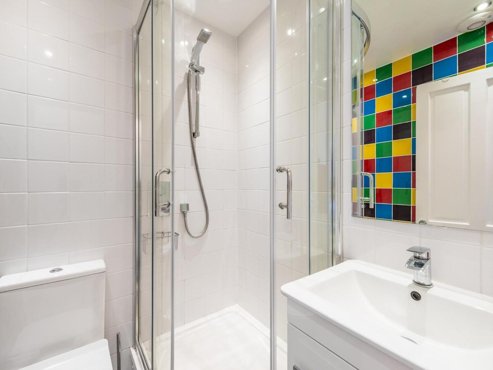 Apartment Pass The Keys Cozy 4-bed With Garden In Trendy Stoke Newington London