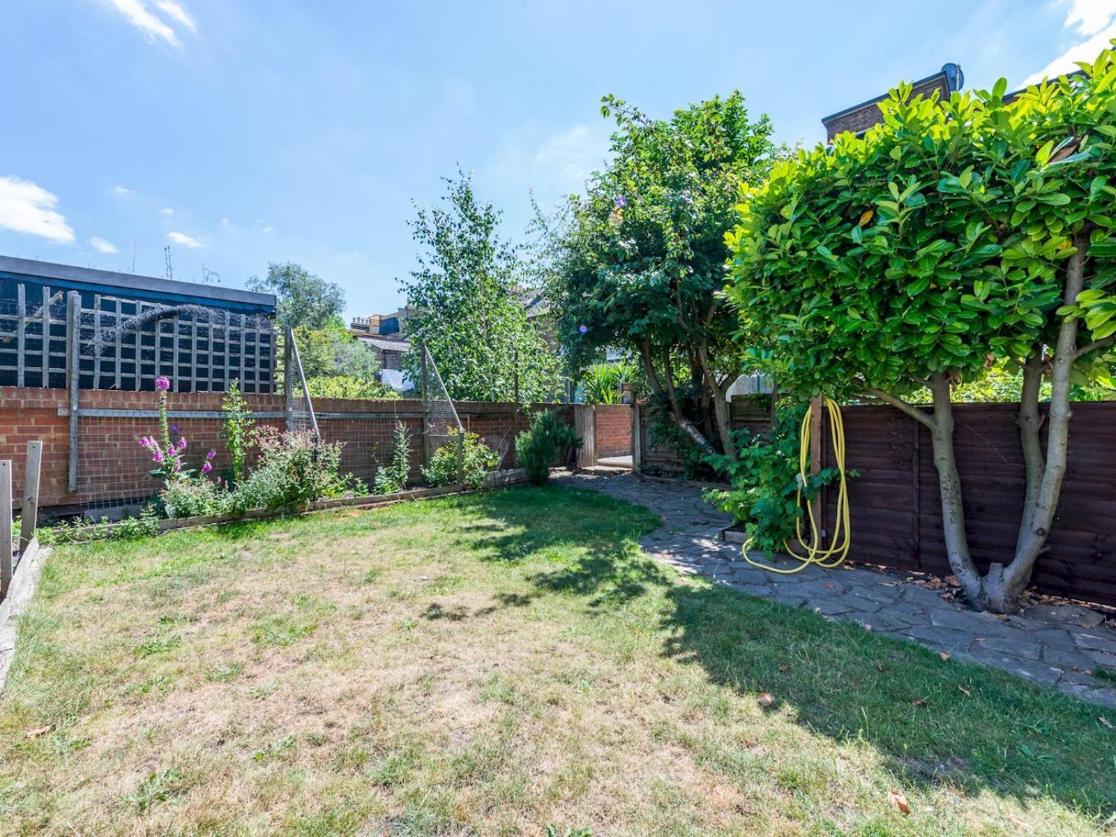 Pass The Keys Cozy 4-bed With Garden In Trendy Stoke Newington Apartment *