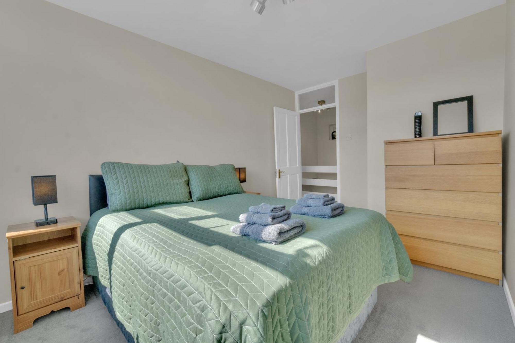 Cosy 5-bedroom Flat With Terrace In Wimbledon Apartamento
