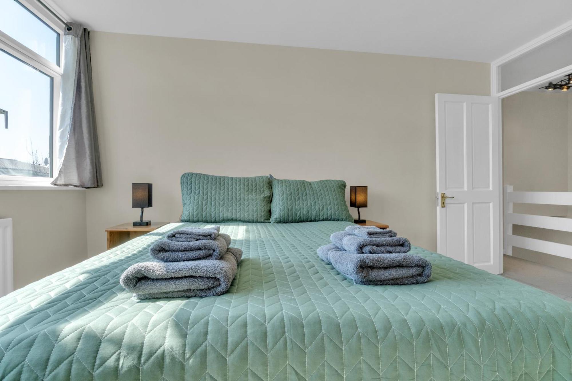 Cosy 5-bedroom Flat With Terrace In Wimbledon Apartamento Londres