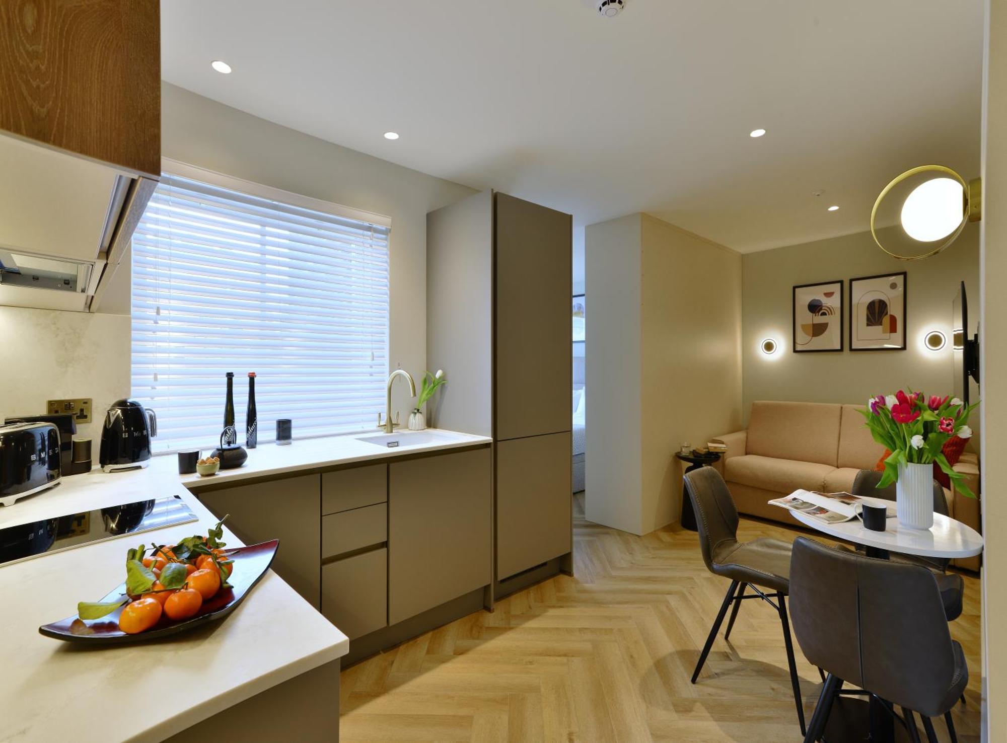 Notting Hill Hyde Park By D'montrio London