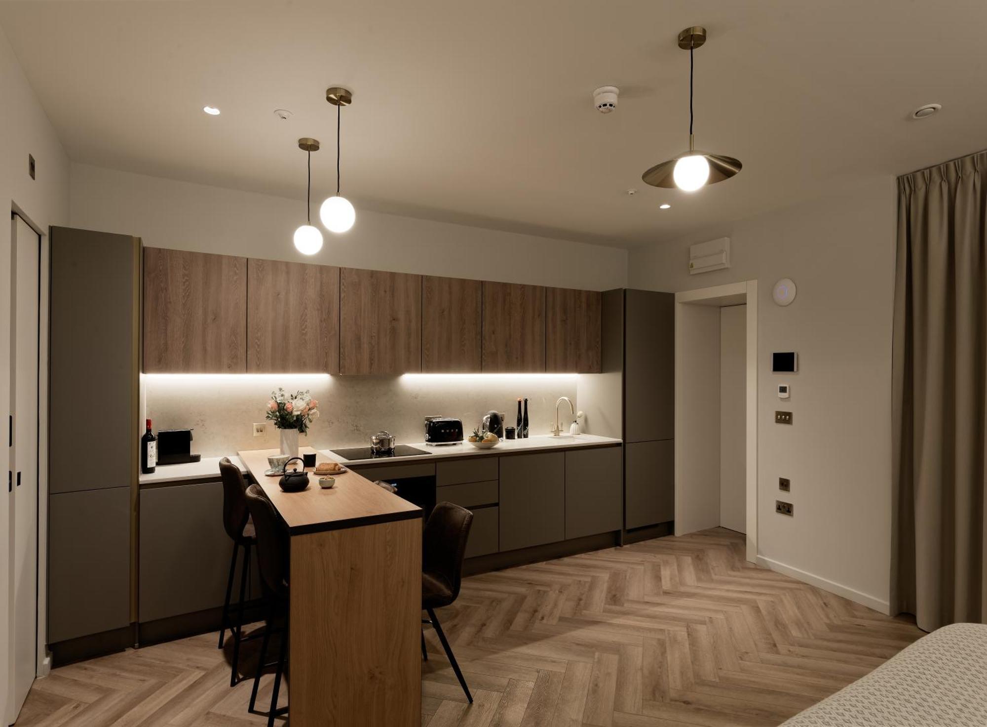 Notting Hill Hyde Park By D'montrio * London