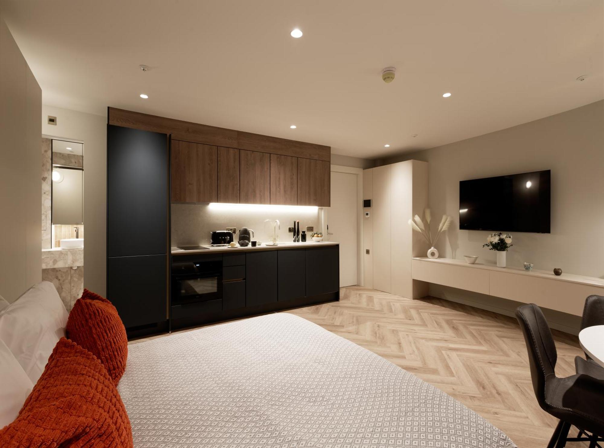 Notting Hill Hyde Park By D'montrio * London
