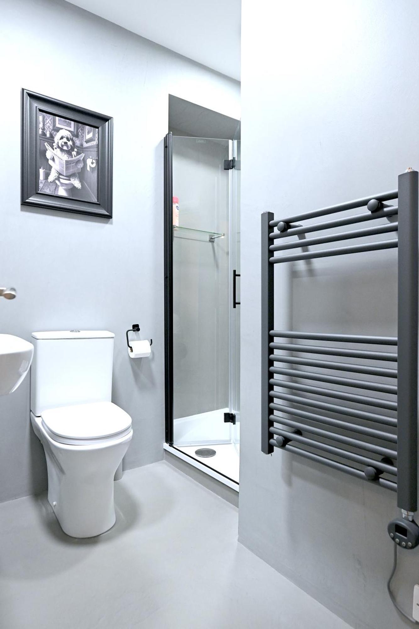 Fully Refurbed 2025 1 Minute To Old Street Station Apartment *