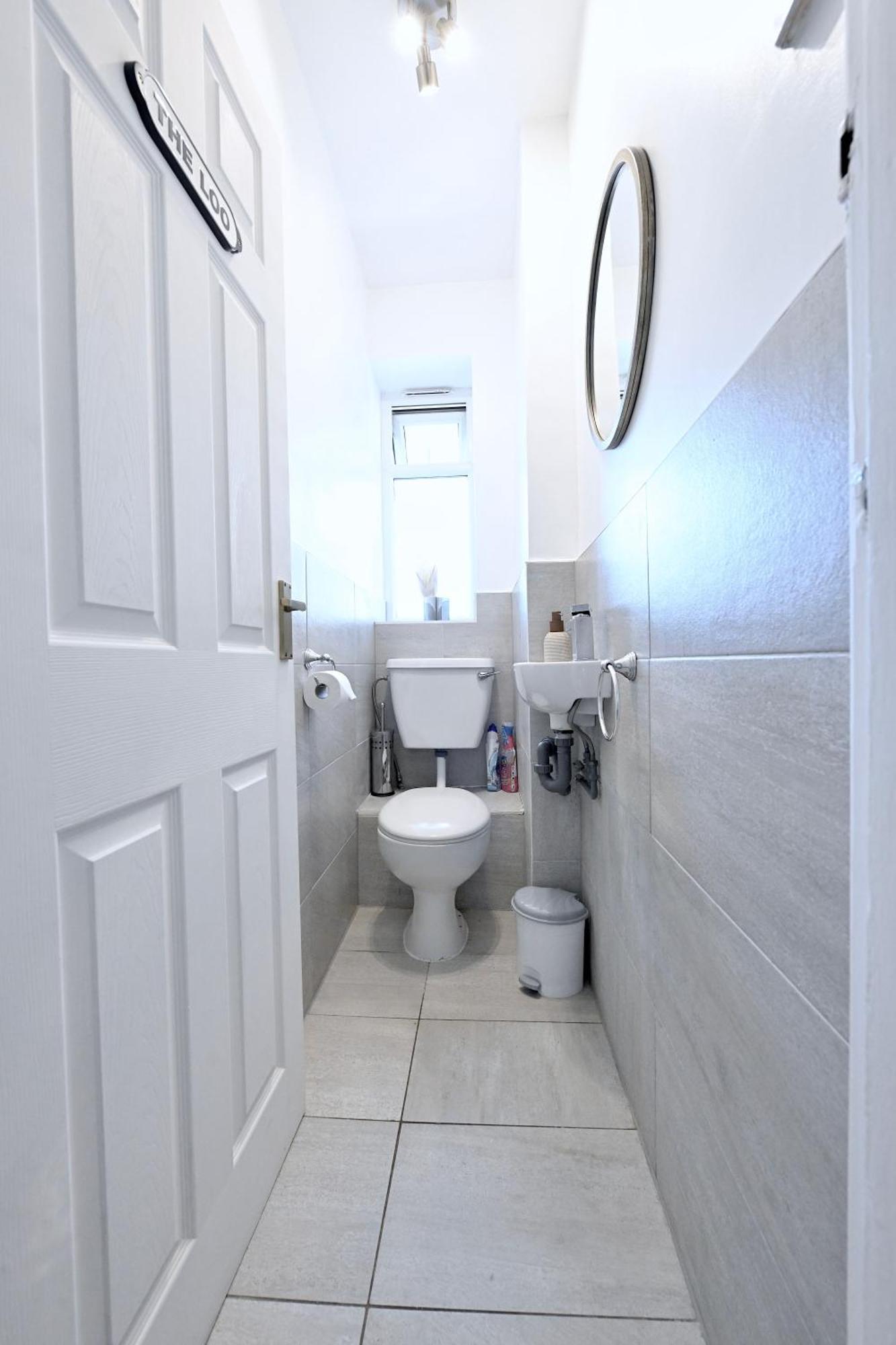 3 Minutes To Tower Of Trendy Shoreditch Recently Refurbished 3 Bedrooms Sleeps 8 *