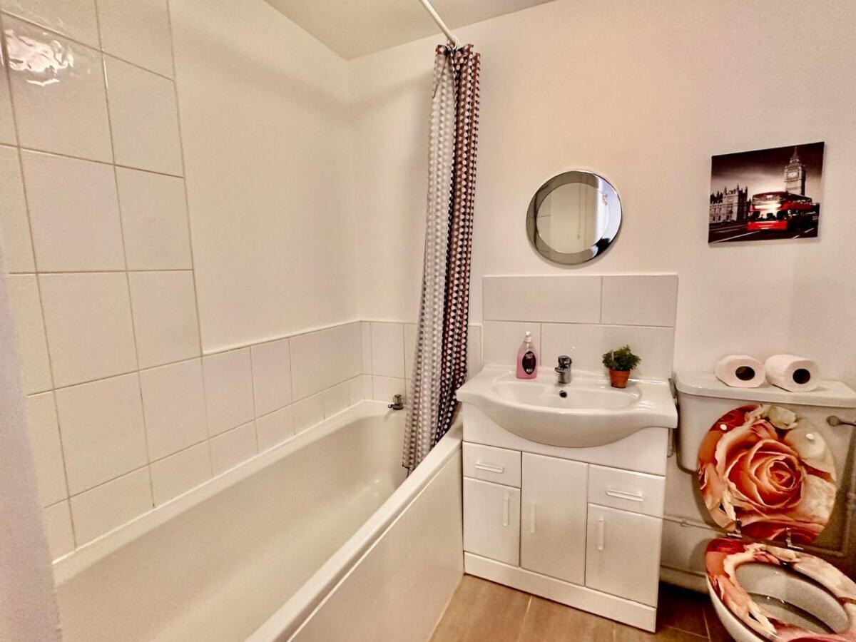 Cosy One Bedroom - Docklands London