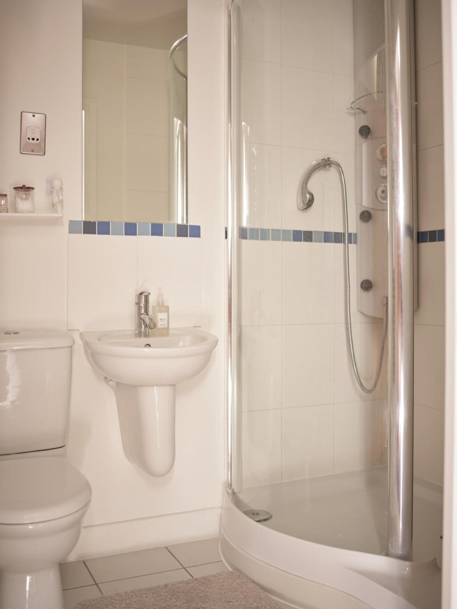 Excel Luxury With Amazing View London