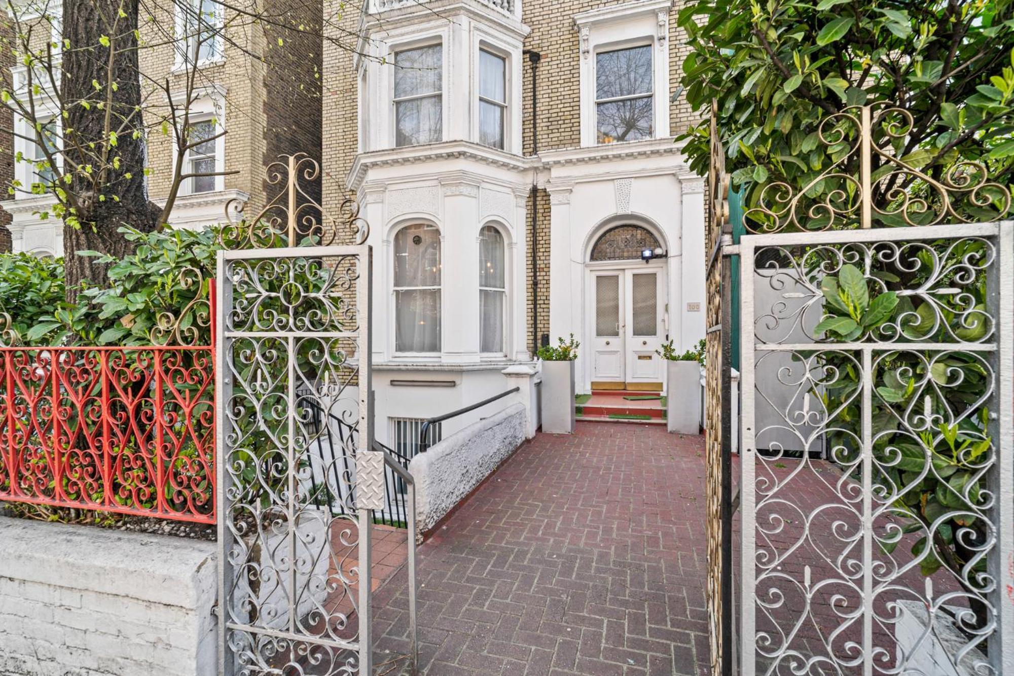 Charming 3br By Redcliffe Gdns