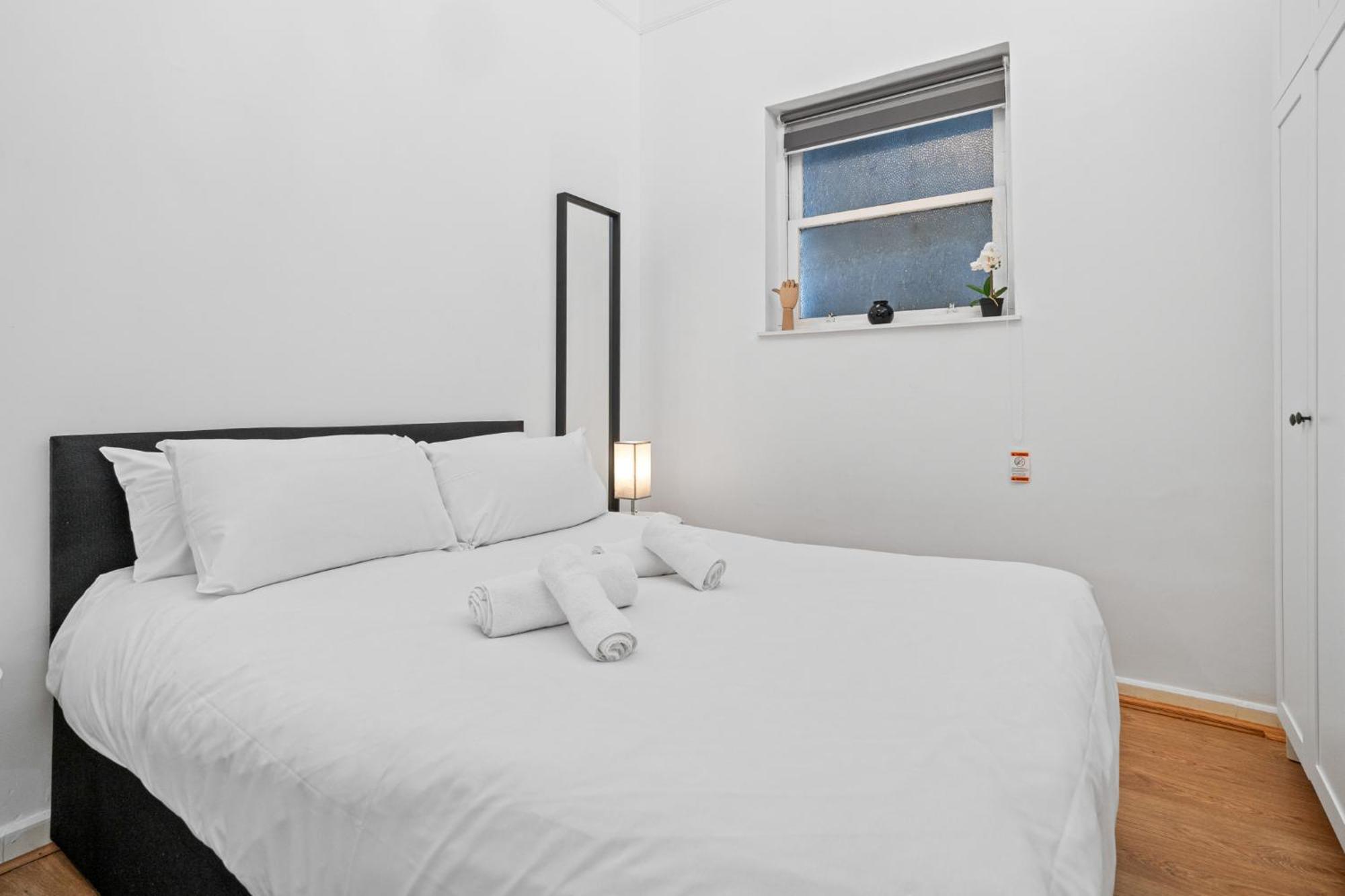 Charming 3br By Redcliffe Gdns Holiday home London