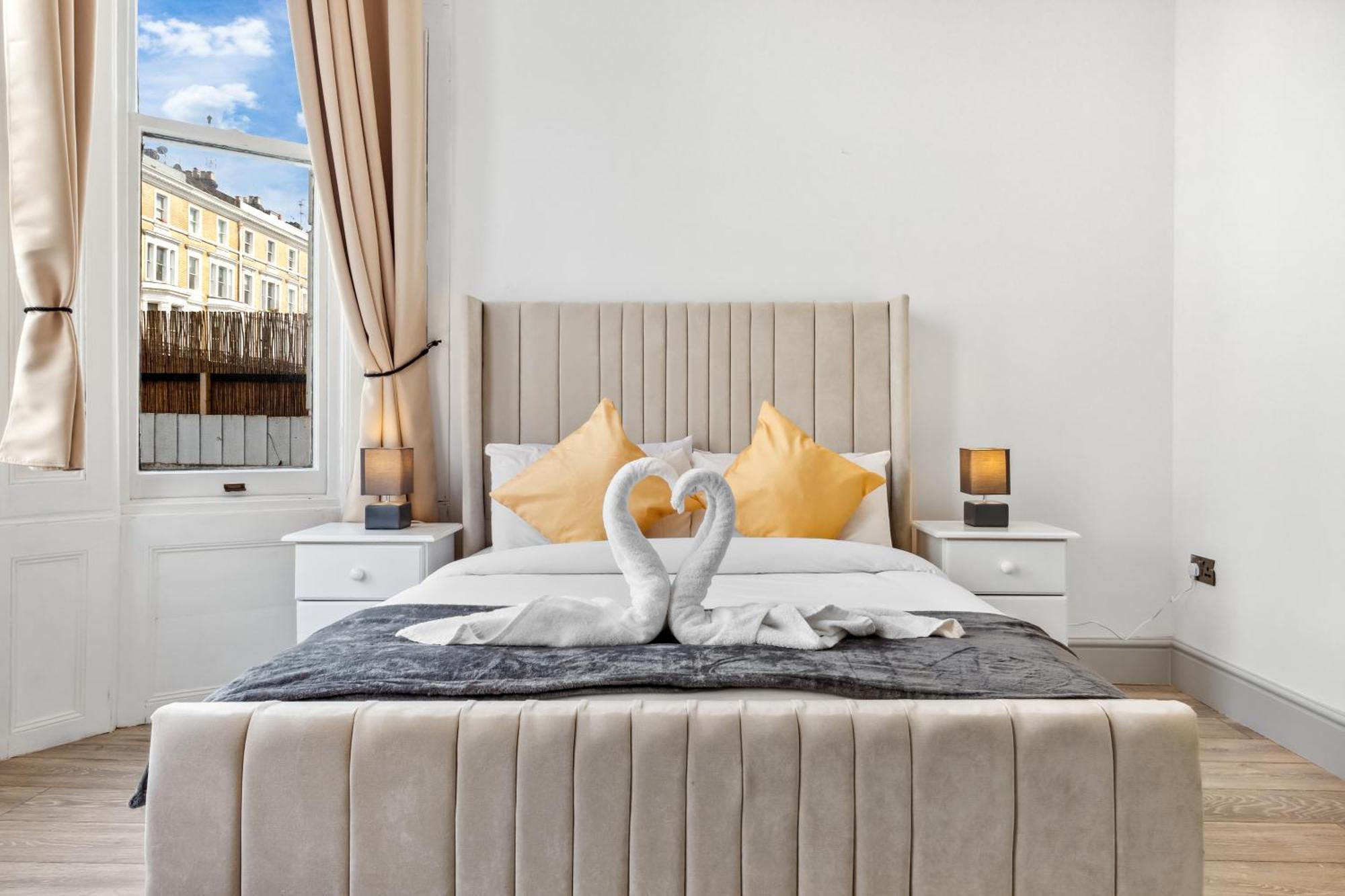 Minimalist Luxe 2br Designer Retreat In Prime Kensington For 6 Next To Station Harrods Apartment *