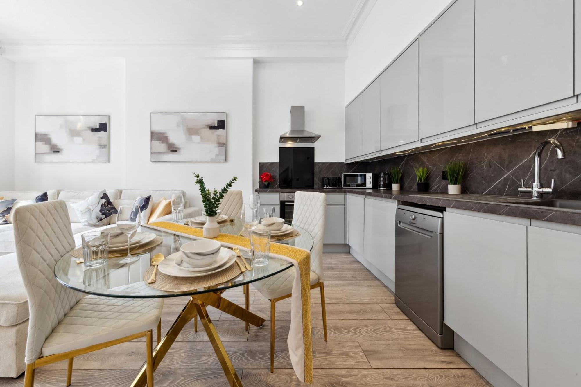 Minimalist Luxe 2br Designer Retreat In Prime Kensington For 6 Next To Station Harrods * London
