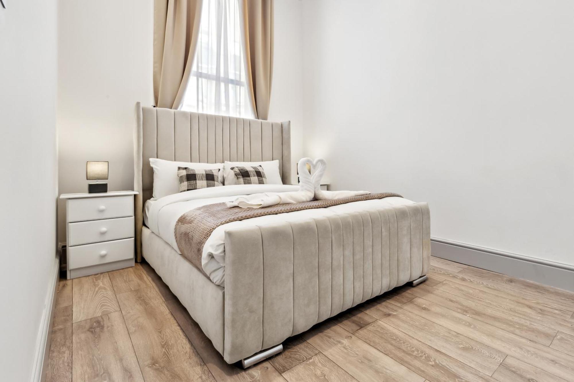 Apartment Minimalist Luxe 2br Designer Retreat In Prime Kensington For 6 Next To Station Harrods London