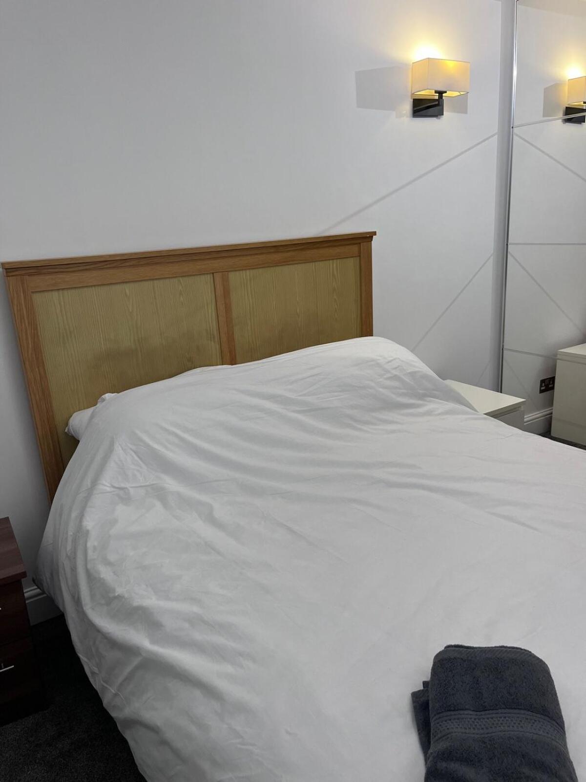 Luxury 2 Bed 2 Bath Penthouse Apartment London