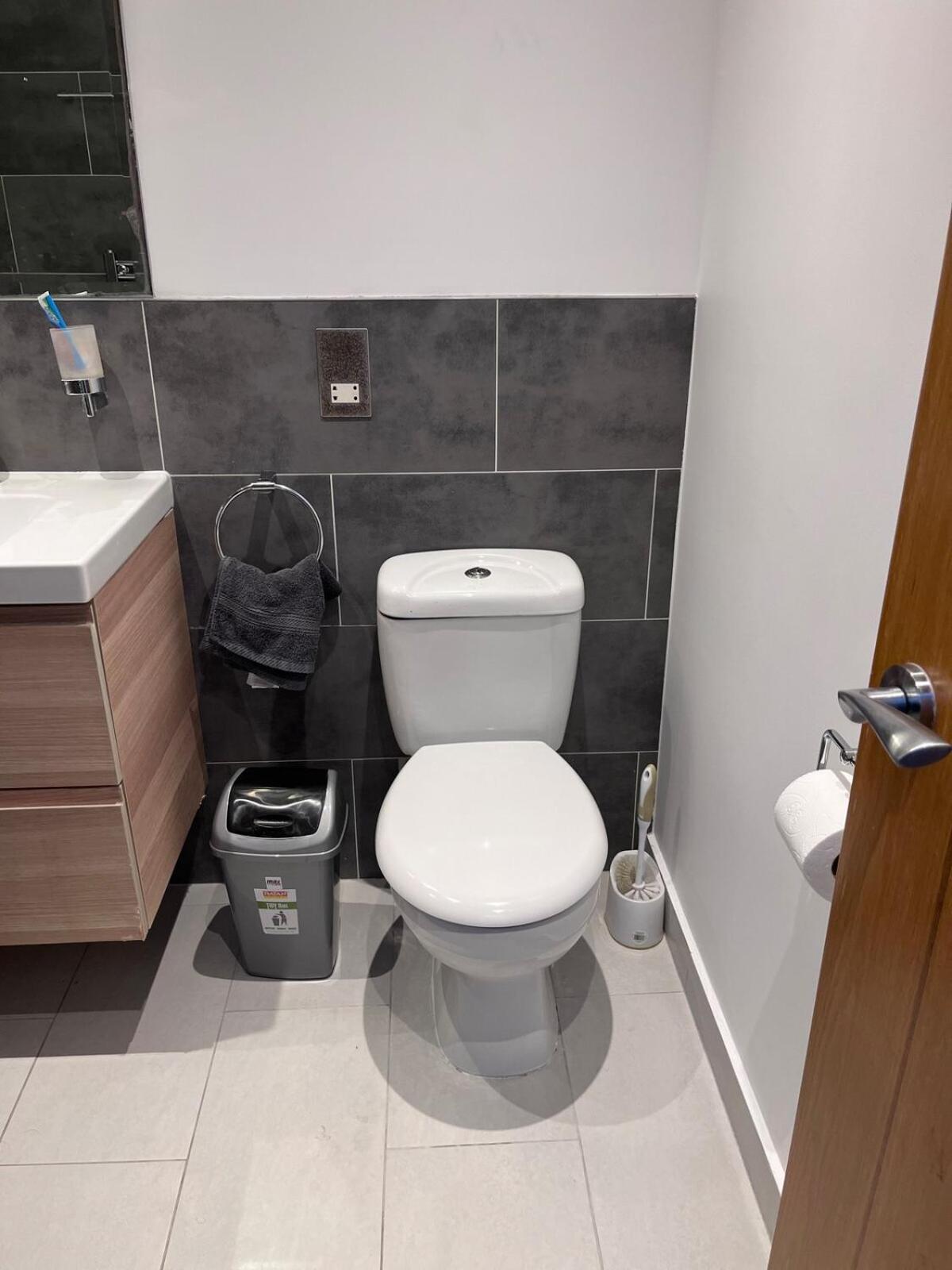 Luxury 2 Bed 2 Bath Penthouse Apartment