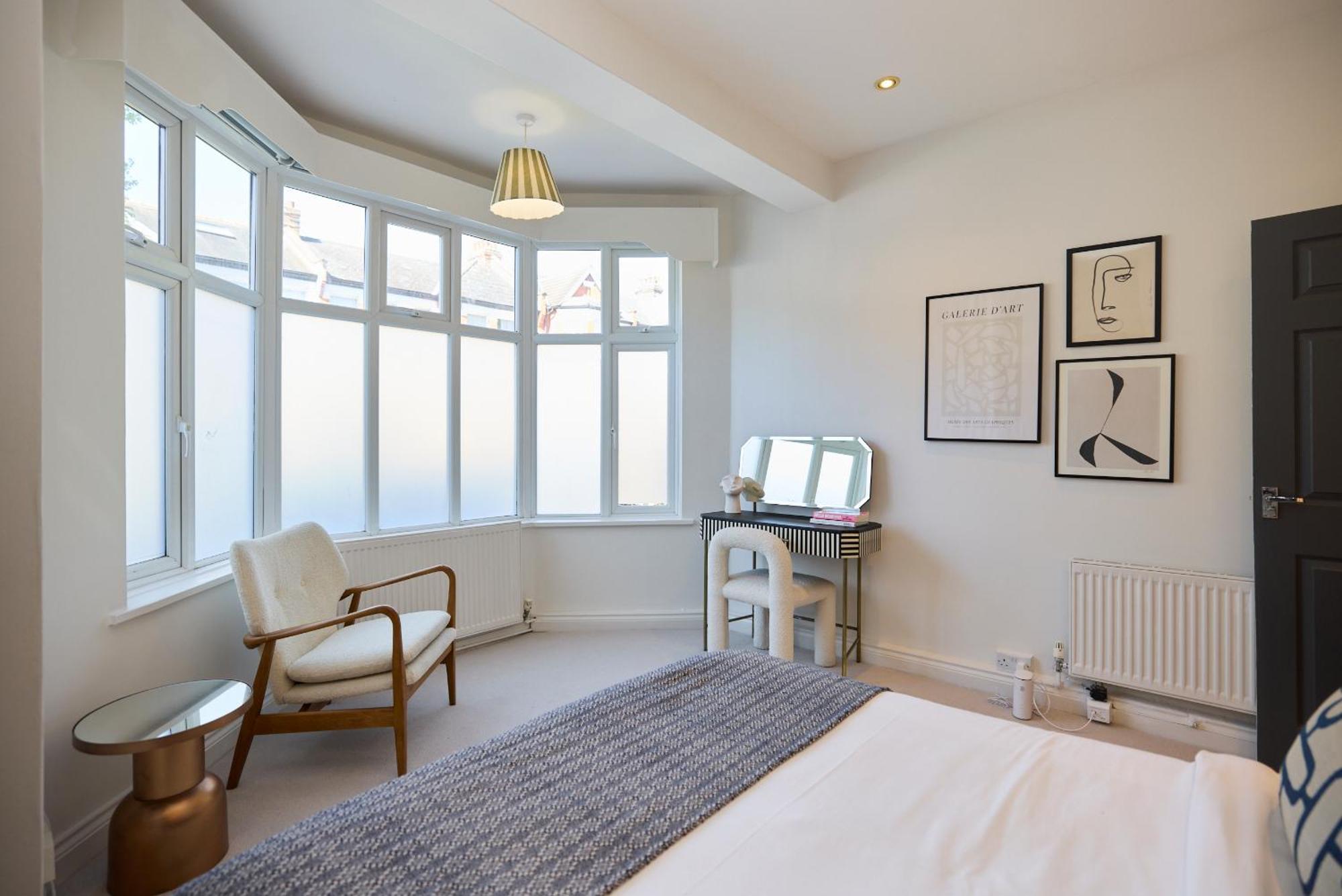 Apartment East Finchley Retreat - 2bdr Ground Floor Flat With Terraces *
