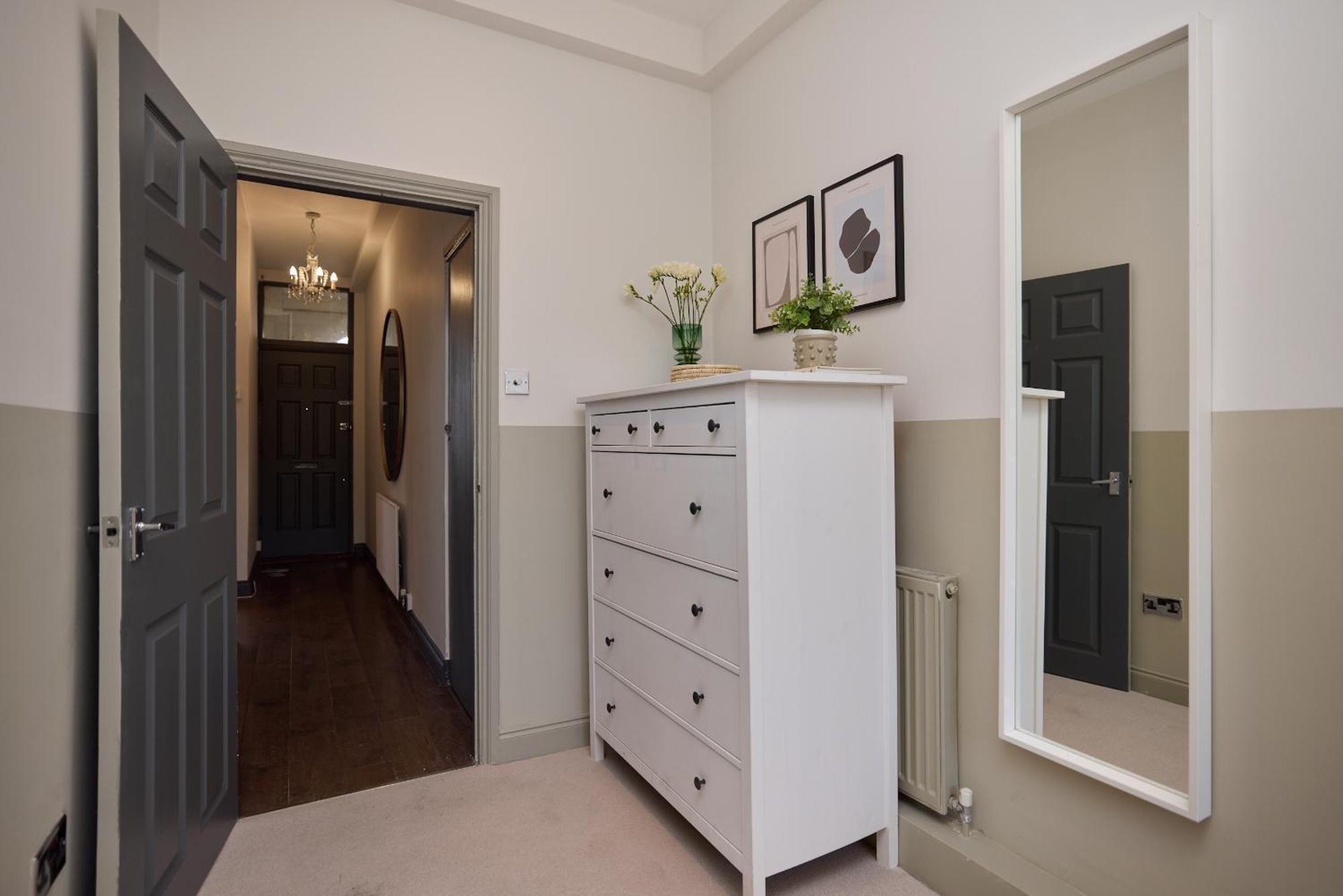 Apartment East Finchley Retreat - 2bdr Ground Floor Flat With Terraces London