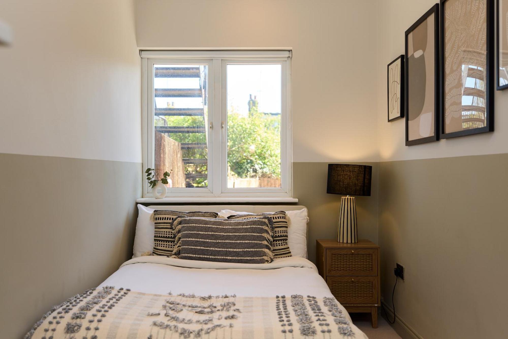 East Finchley Retreat - 2bdr Ground Floor Flat With Terraces * London