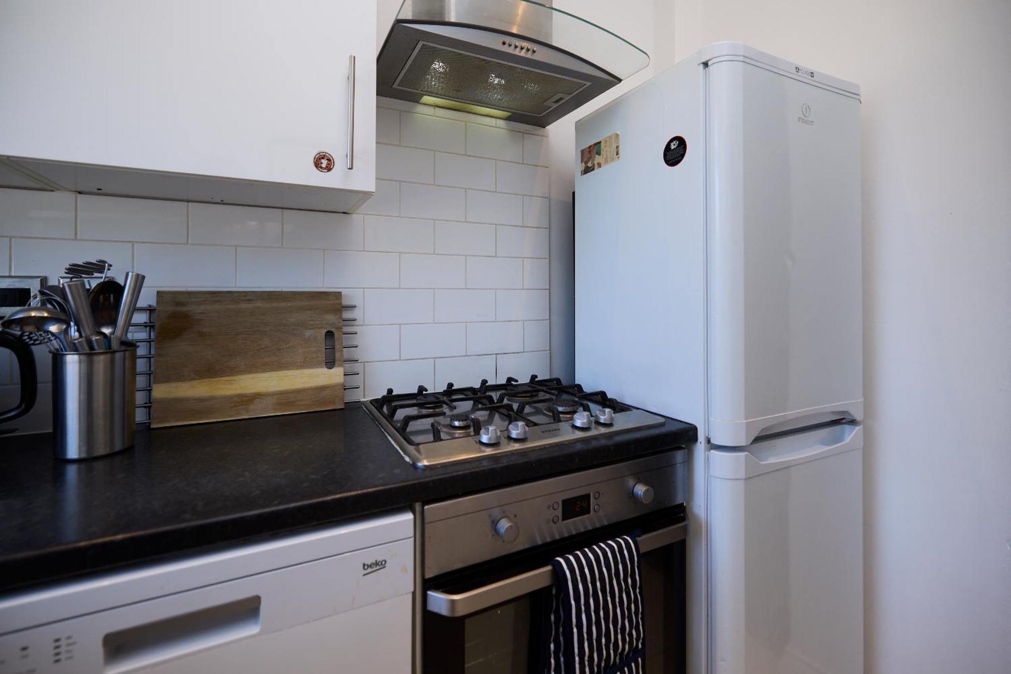 East Finchley Retreat - 2bdr Ground Floor Flat With Terraces London
