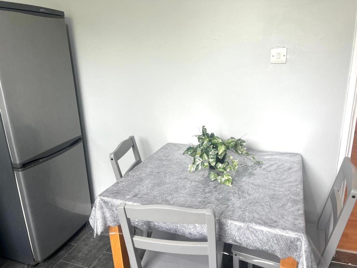 Apartment Aldgate In *