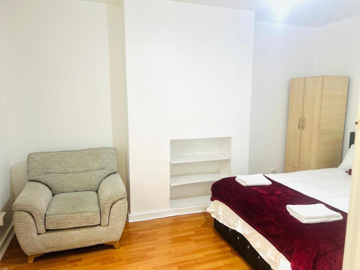 Apartment Aldgate In London