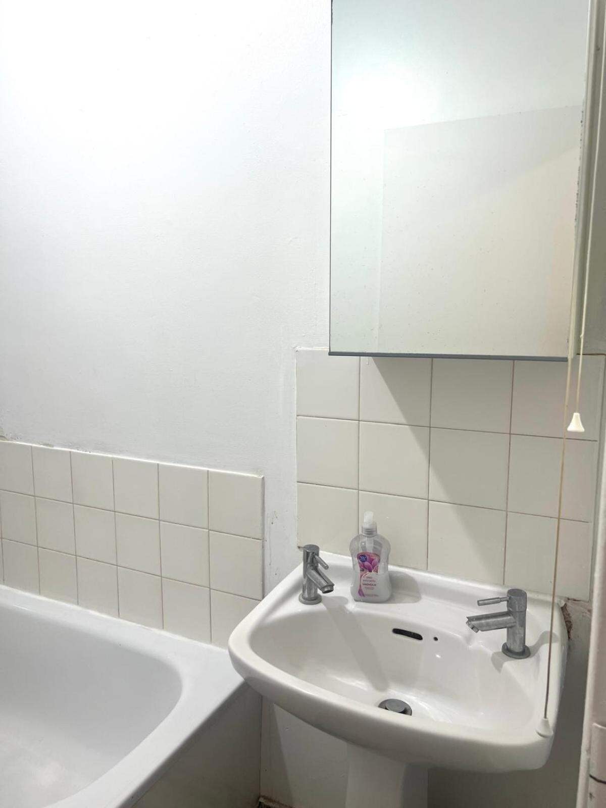Aldgate In Apartment