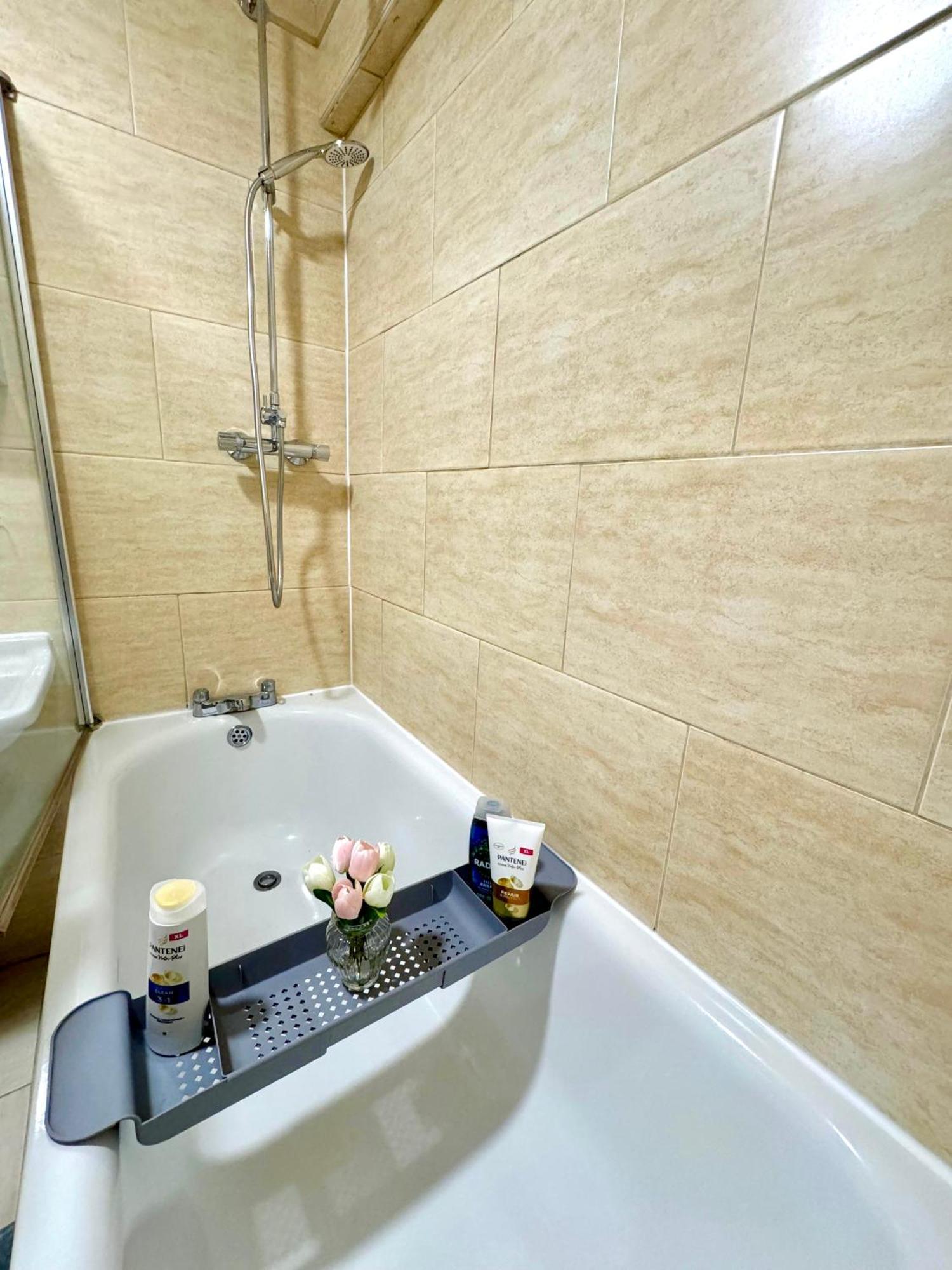 Magnificent Luxurious For 6ppl In Stratford - 6mins Walk To Stratford Station *