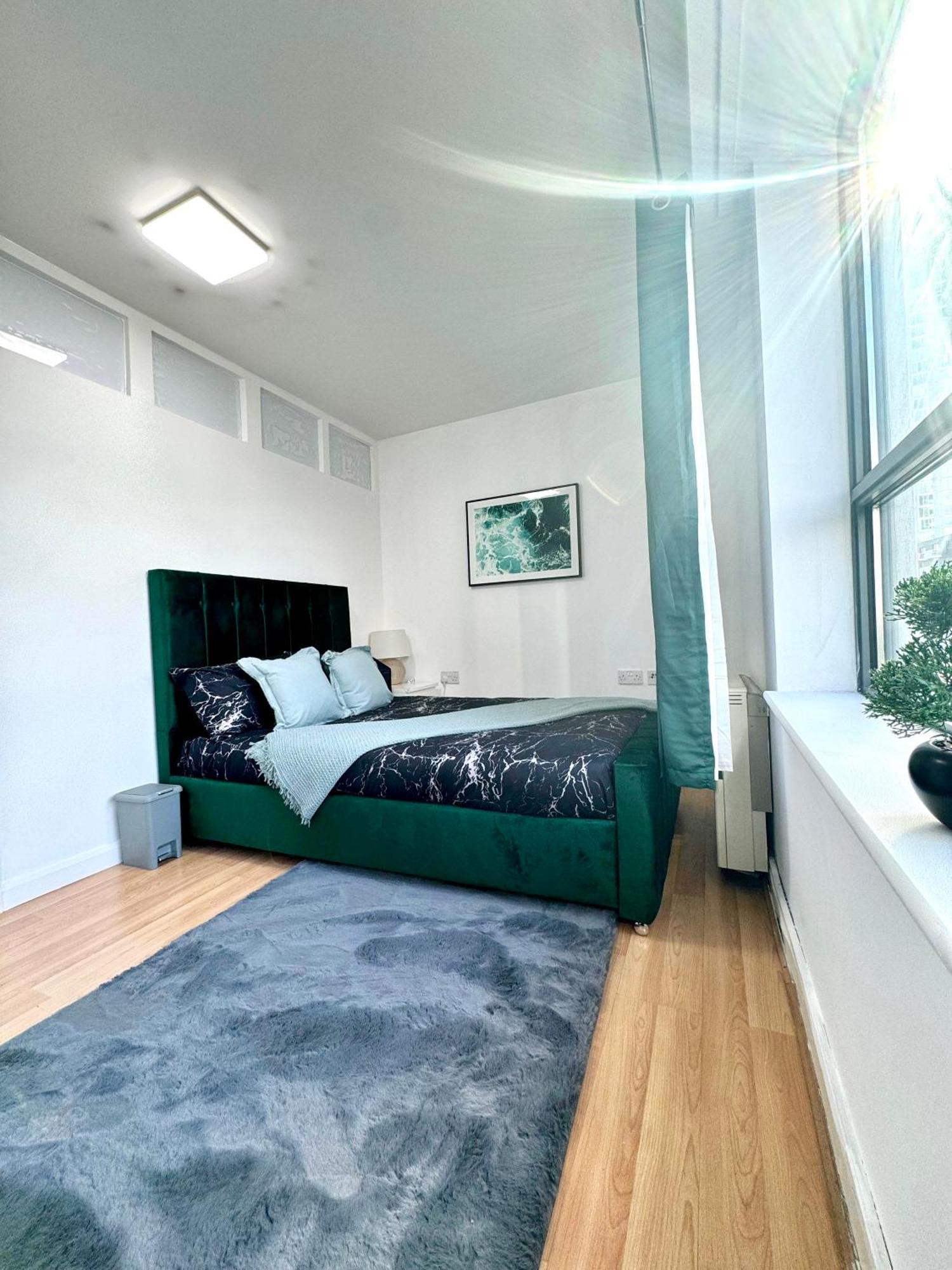 Apartment Magnificent Luxurious For 6ppl In Stratford - 6mins Walk To Stratford Station *