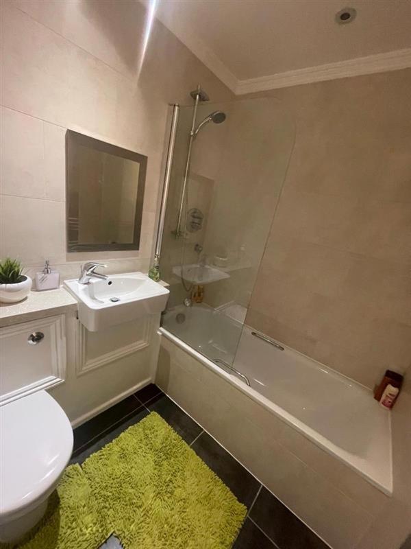 Kensington Rose Gardens Homestay London