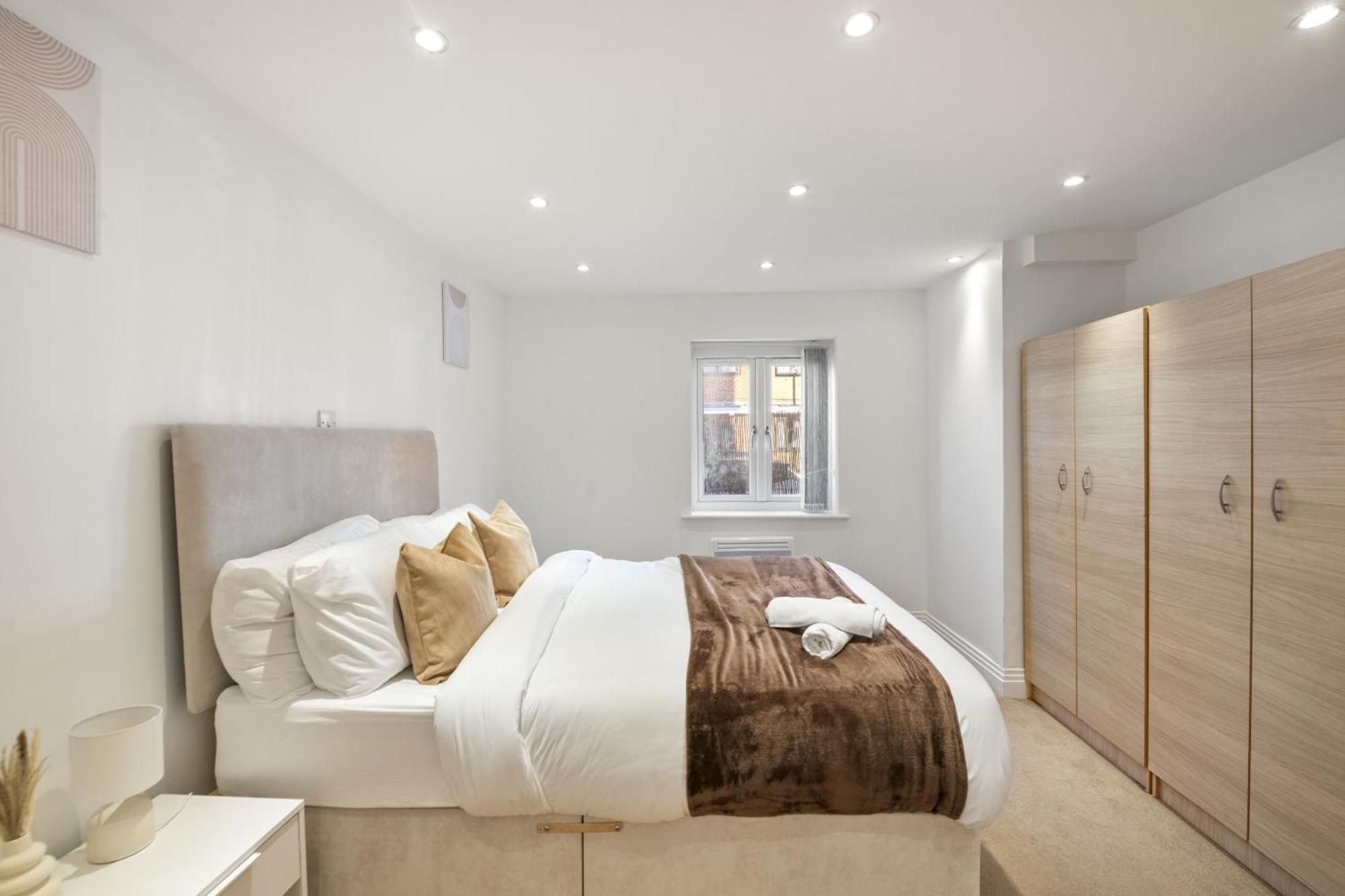 Apartment 2-bed Wembley - Free Street Parking - Work Ideal