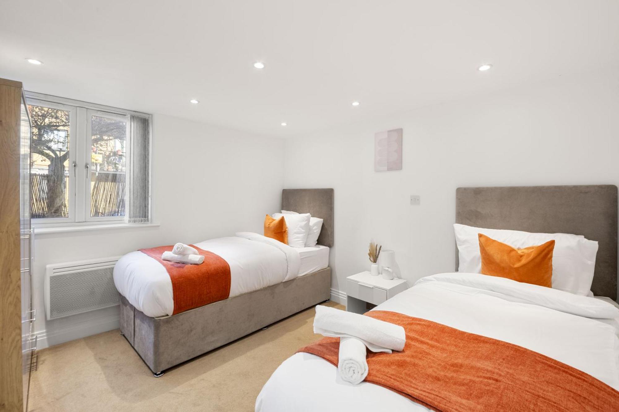 2-bed Wembley - Free Street Parking - Work Ideal Apartment *